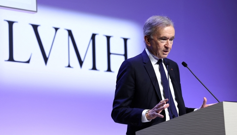 Bernard Arnault, patron de LVMH, lors de la présentation des résultats 2023 du groupe à Paris, France, 25 janvier 2024.