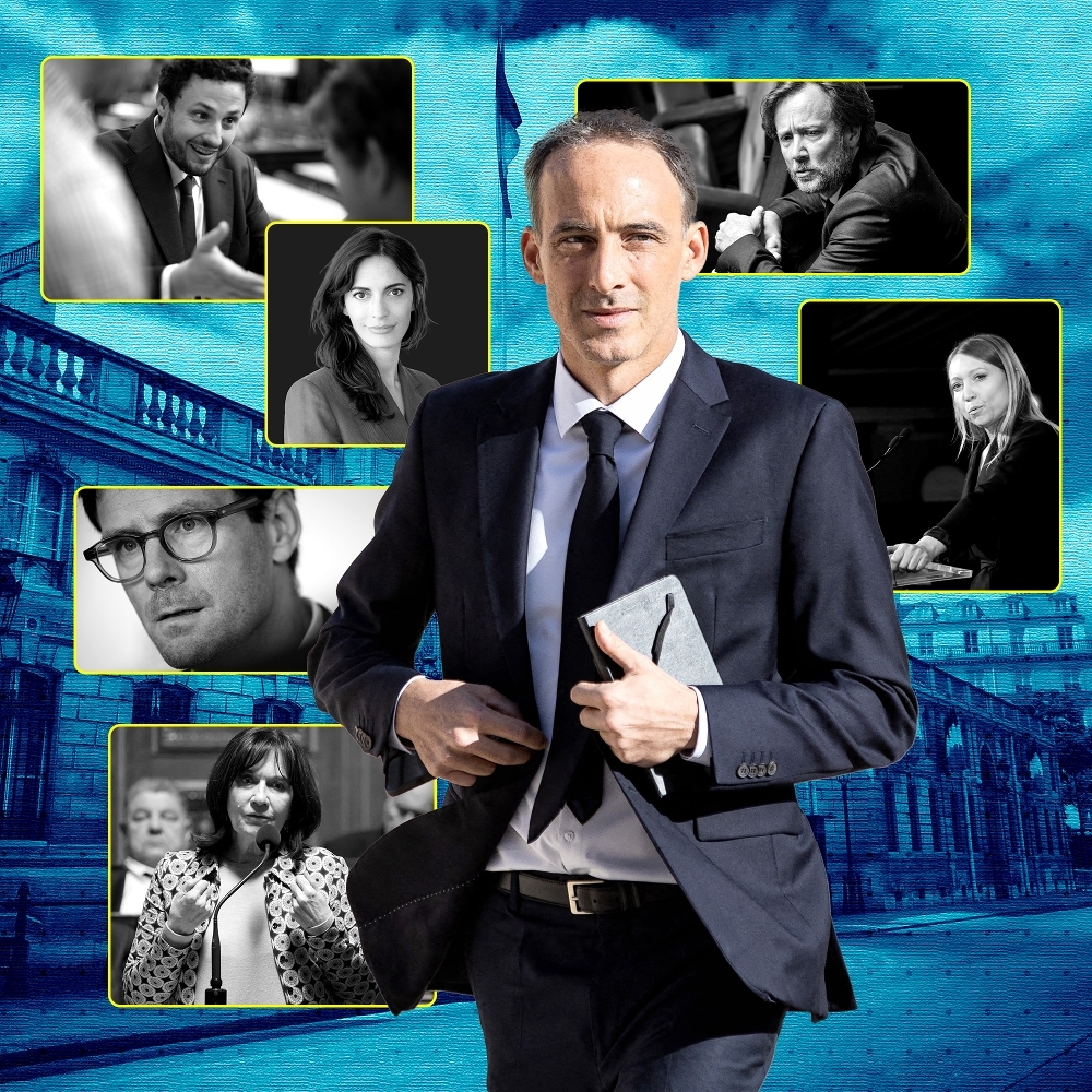 Raphaël Glucksmann, entouré (de g. à d. et de haut en bas) d'Alexandre Ouizille, Boris Vallaud, Marguerite Cazeneuve, Aurore Lalucq, Nicolas Mayer-Rossignol et Laurence Rossignol.