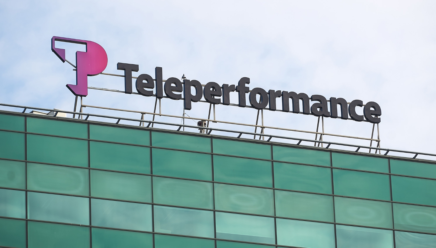 Vue du logo Teleperformance, sur le siège du groupe.