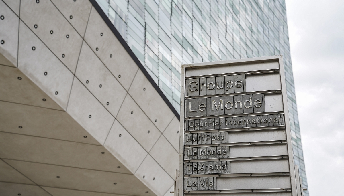 Façade du bâtiment du groupe Le Monde et de ses magazines, dont Télérama. 