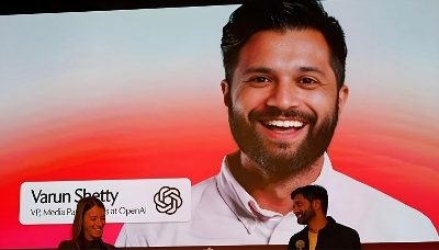 Varun Shetty, vice-président des parttenariats médias d'OpenAI, en conférence à New York, fin mai 2026.