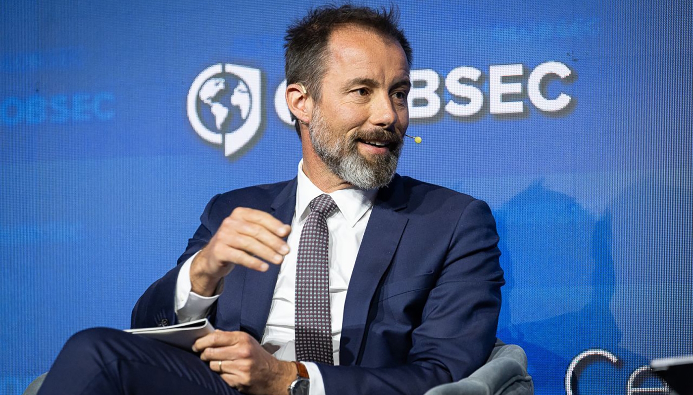 Yohann Bénard, directeur des affaires publiques Europe, digital d'Amazon, lors du forum GLOBSEC à Prague, en juin 2025.