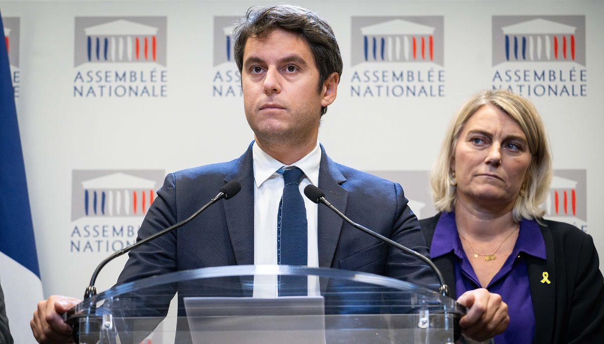 Gabriel Attal, président du groupe Ensemble pour la République à l'Assemblée nationale, et la députée Stéphanie Rist, à Paris, le 9 octobre 2024.
