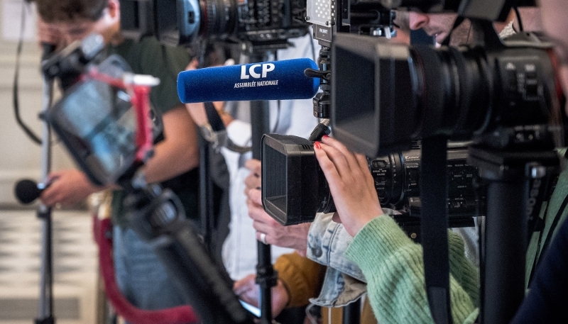 Un micro de LCP dans la salle des Quatre-Colonnes, à l'Assemblée nationale.