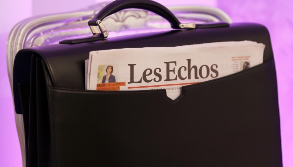 Un exemplaire du quotidien économique Les Échos.