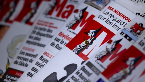 Des exemplaires du magazine Marianne.