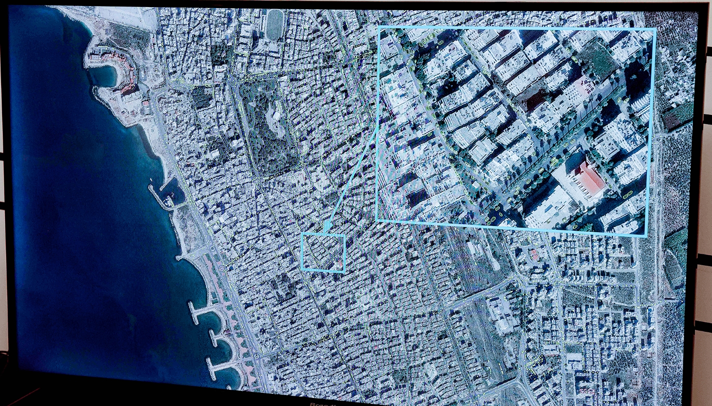 Image de l'écran du satellite Neighborhood lors d'une visite de la start-up Preligens à Paris, le 19 novembre 2020.
