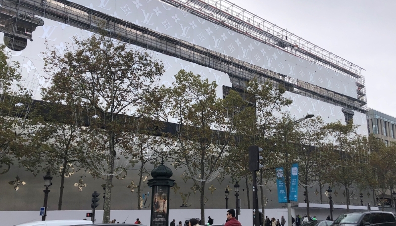 Image of Le magasin Louis Vuitton, 101 Avenue des Champs elysees