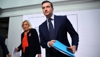 Marine Le Pen et Jordan Bardella, lors de la présentation du budget alternatif du RN pour 2027, à Paris, le 6 octobre 2026. 