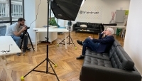Le cofondateur de Braintrust Benjamin Djiane (à droite), dans les nouveaux locaux de l'entreprise.