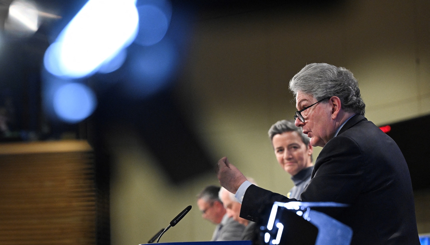 Thierry Breton et Margrethe Vestager, à Bruxelles, le 5 mars 2024.