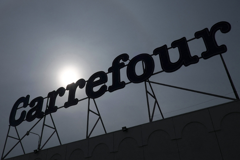 L'enseigne d'un supermarché Carrefour, à Marseille. 