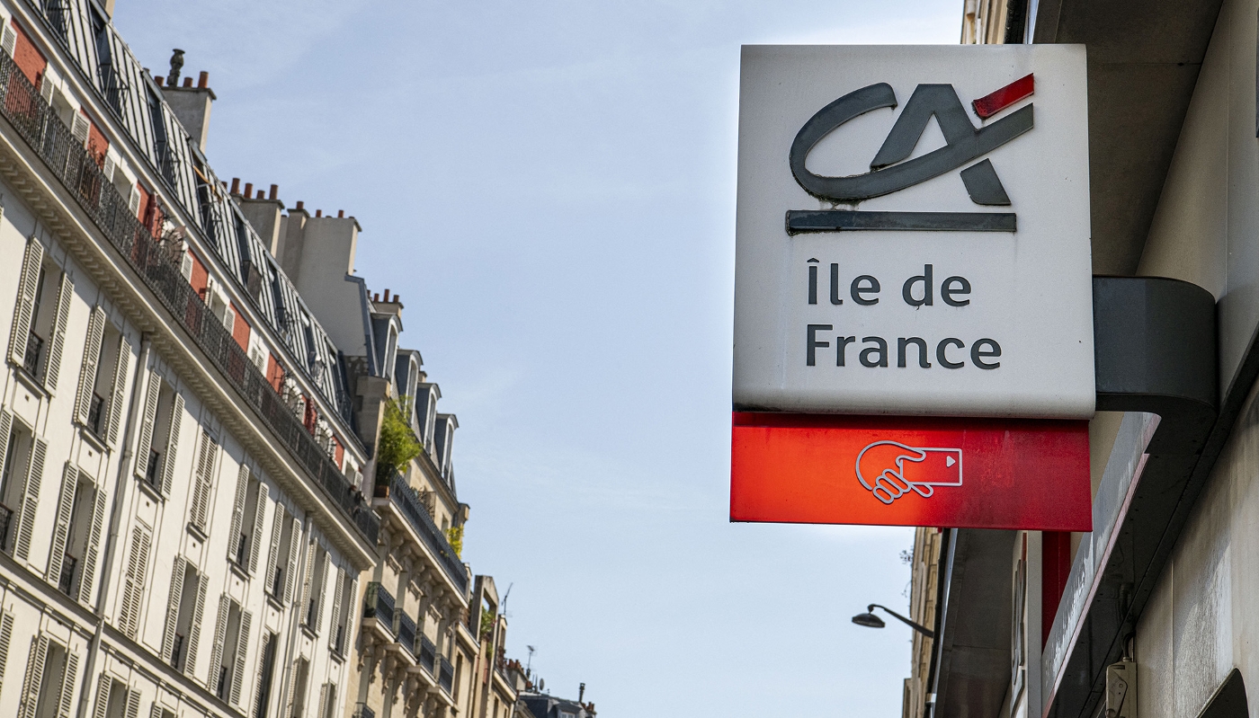 Une enseigne du Crédit agricole de Paris-Île-de-France.