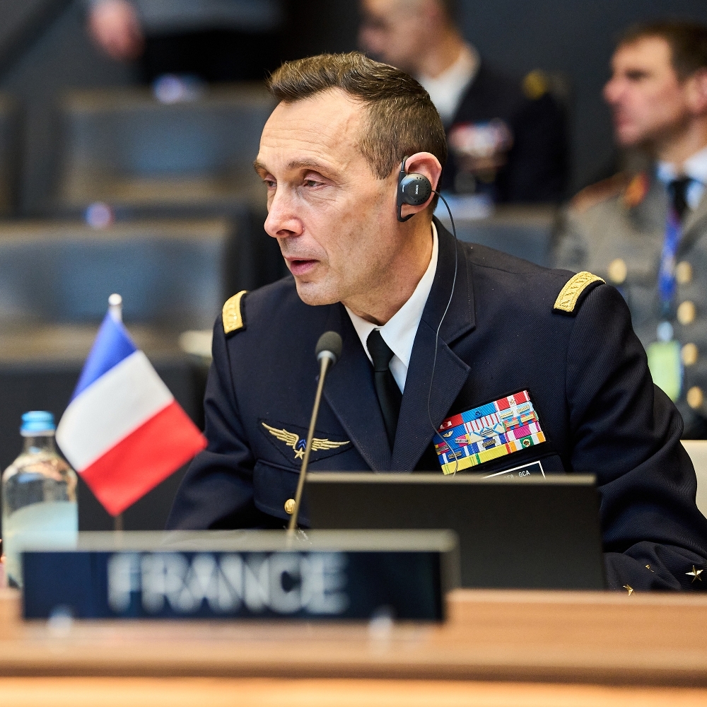 Le représentant militaire de la France à l'Otan, Cyril Carcy, et le directeur de l'Amiad, Bertrand Rondepierre.