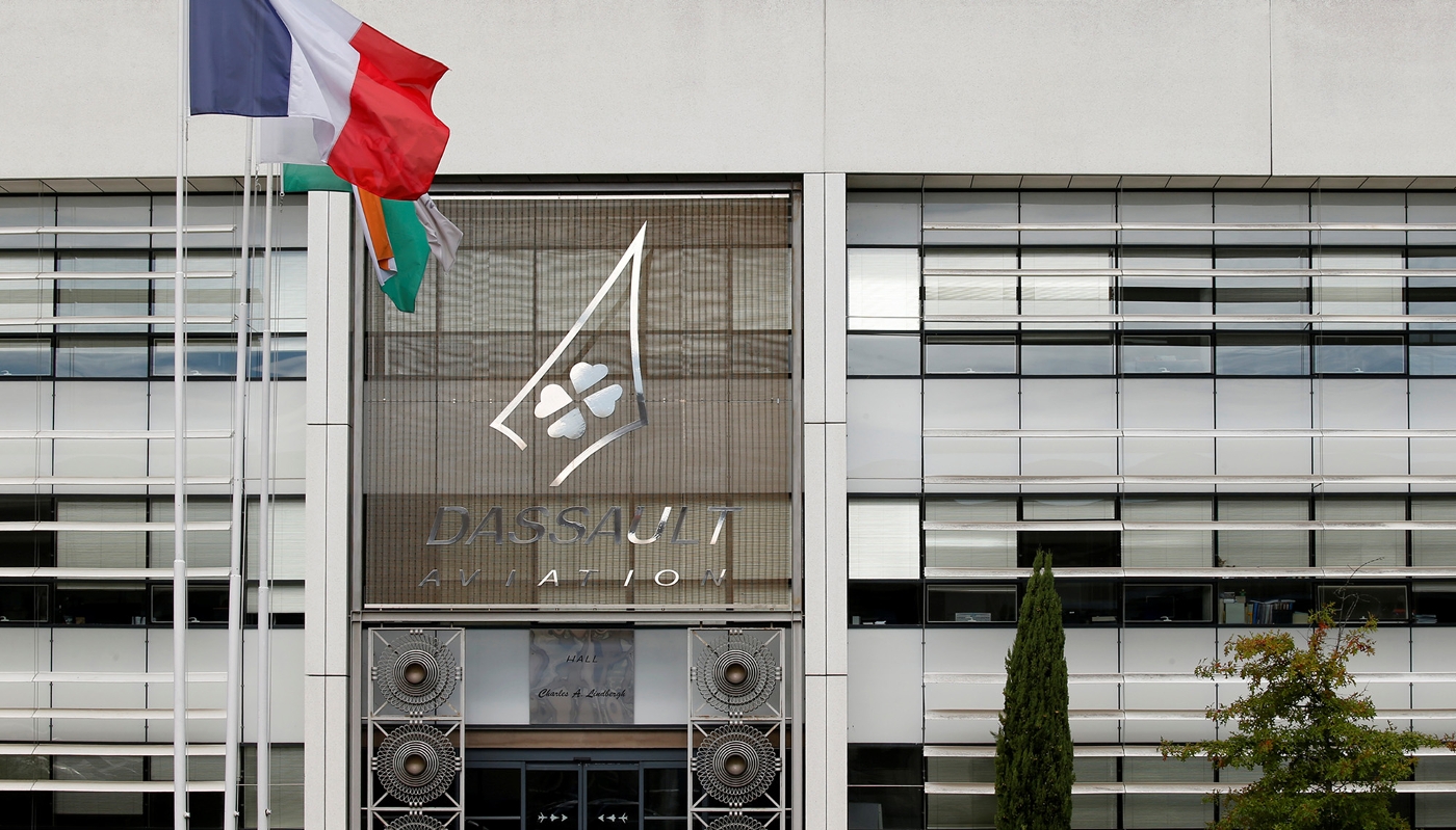 Vue du logo Dassault sur le site de Merignac en 2019.