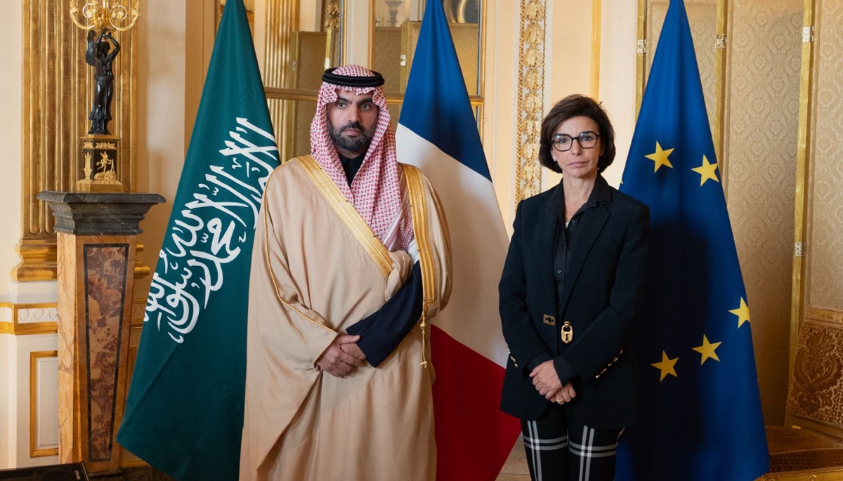 Le ministre saoudien de la culture, le prince Badr bin Abdullah bin Mohammed bin Farhan al-Saoud, et son homologue française, Rachida Dati, le 22 octobre à Paris. 