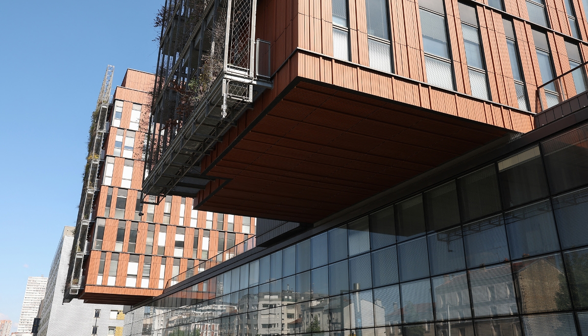 Les locaux qui hébergent la Direction nationale du renseignement et des enquêtes douanières, à Ivry-sur-Seine.