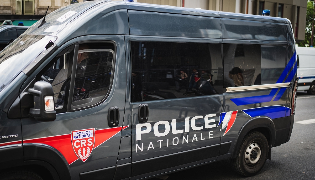Un véhicule Fiat des CRS.