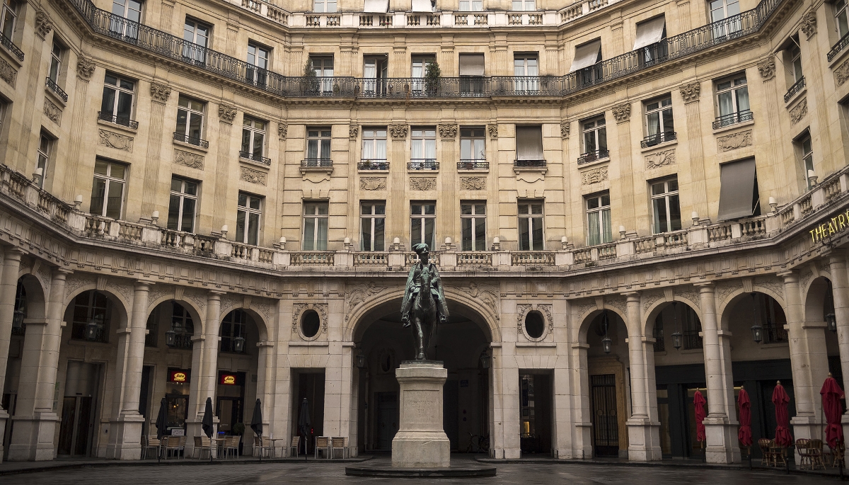 Les bureaux de Cinven se situent place Édouard-VII, dans le 9e arrondissement de Paris.