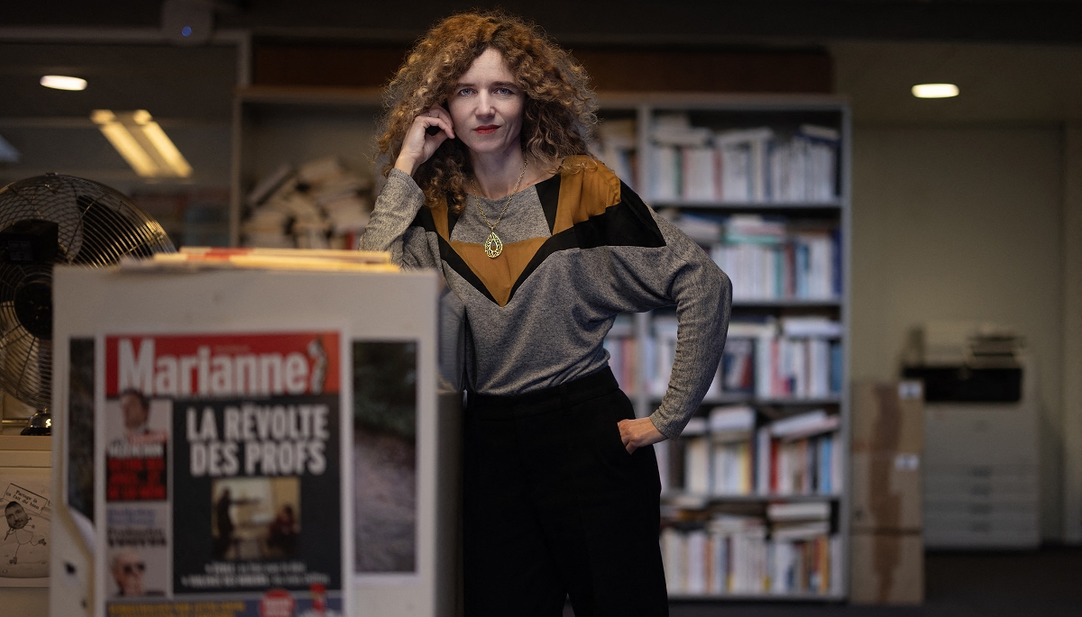 Ève Szeftel, au siège du journal Marianne, à Paris, le 5 février 2025.