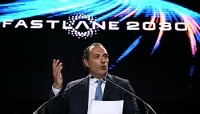 Antonio Filosa, patron de Stellantis, lors d'une visite ministérielle à l'usine automobile de Sausheim, près de Mulhouse, le 2 juin 2026.