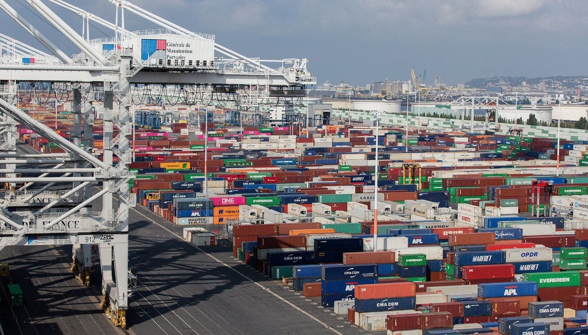 Vue du port maritime du Havre.