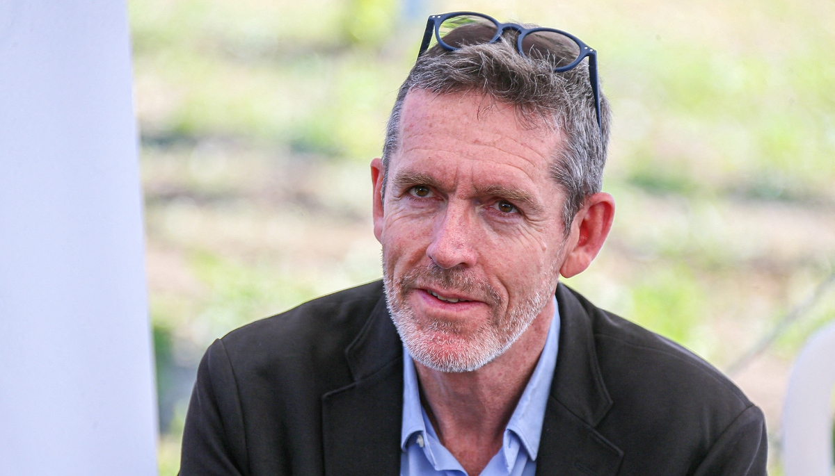 Jules Nyssen, président du Syndicat des énergies renouvelables (SER), lors de la visite d'une ferme agrivoltaïque dans la Drôme, le 12 avril 2024.
