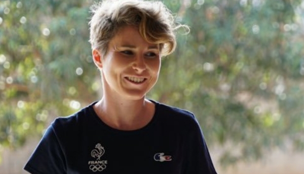 Julie Lavet.