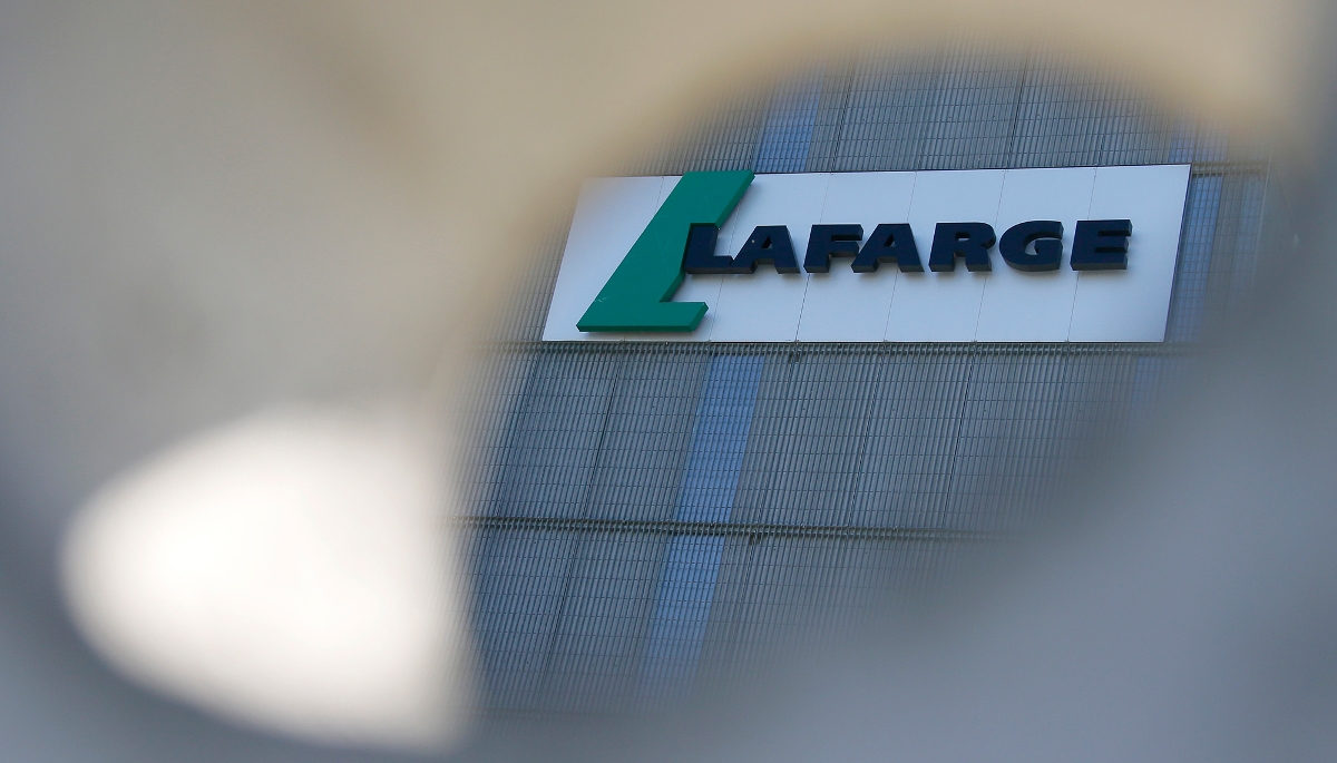 Vue du logo de la société française Lafarge.