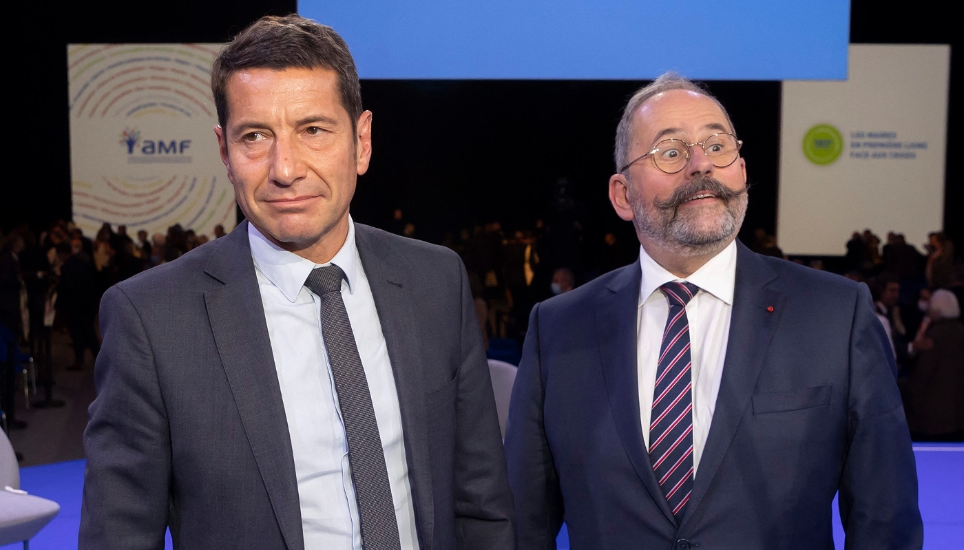 David Lisnard et Philippe Laurent, au congrès de l'AMF, le 16 novembre 2021, à Paris.
