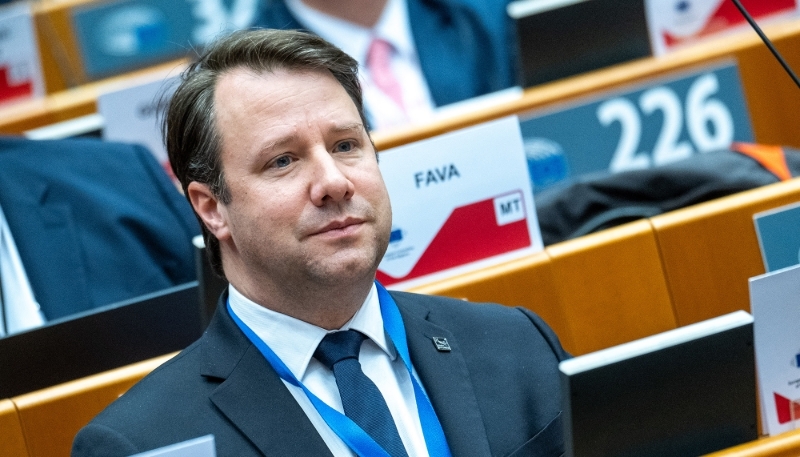 Le président du conseil régional de Bretagne, Loïg Chesnais-Girard, lors du comité des régions réuni à Bruxelles, le 19 février 2025.