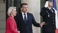 Emmanuel Macron accueille Ursula von der Leyen pour un dîner de travail à l'Élysée, le 22 juillet 2026.
