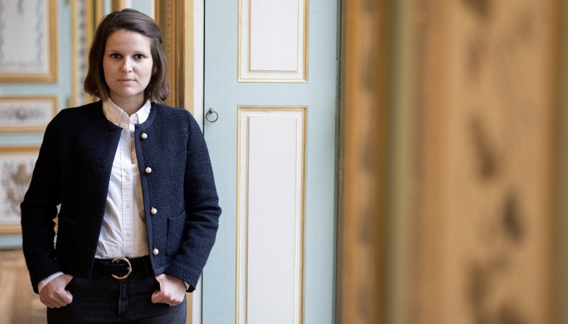 Marie Lebec, dans son bureau de l'hôtel de Clermont, le 26 janvier 2024. 