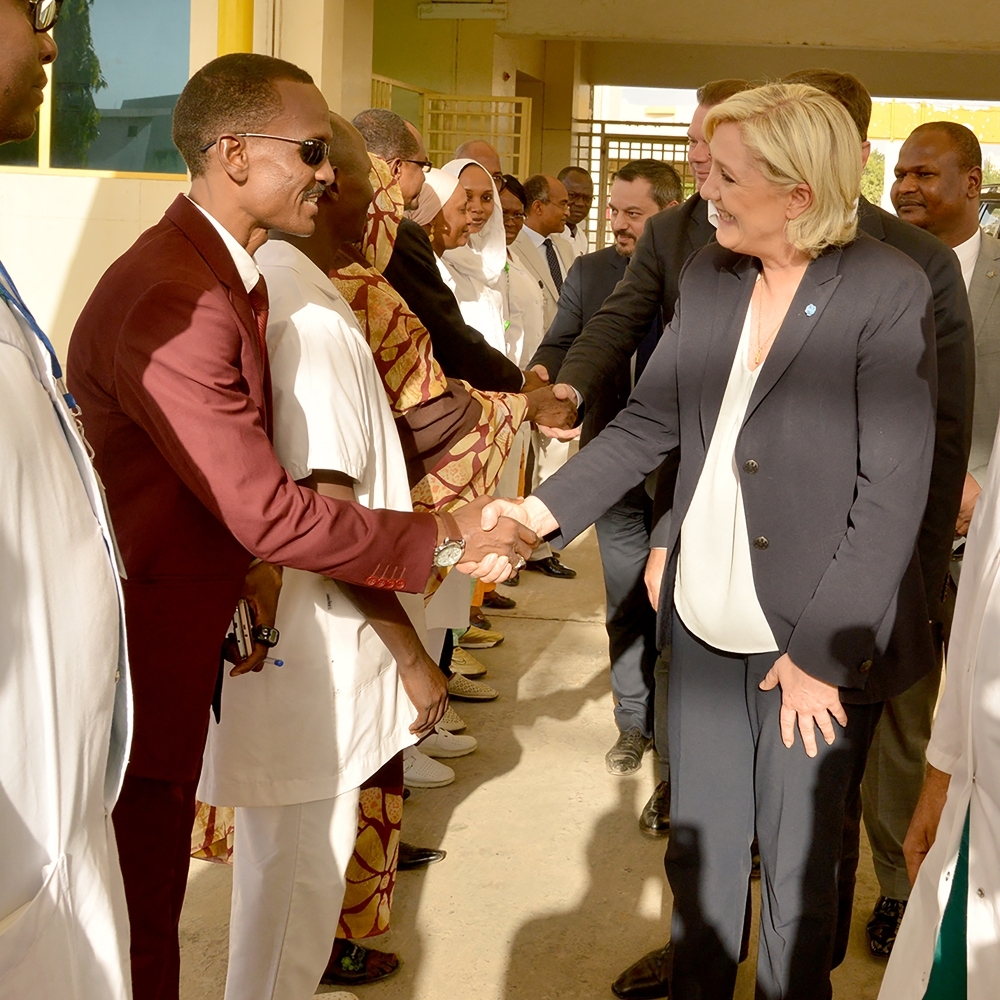 La candidate du Rassemblement national à la présidentielle de 2027, Marine Le Pen, à N'Djamena, en avril 2017.