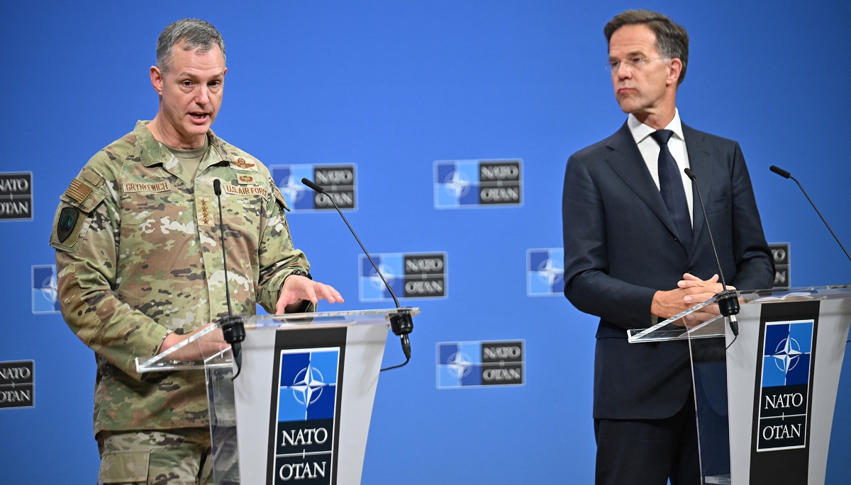 General Alexus Grynkewich and Mark Rutte, Brussels, 12 January 2025.