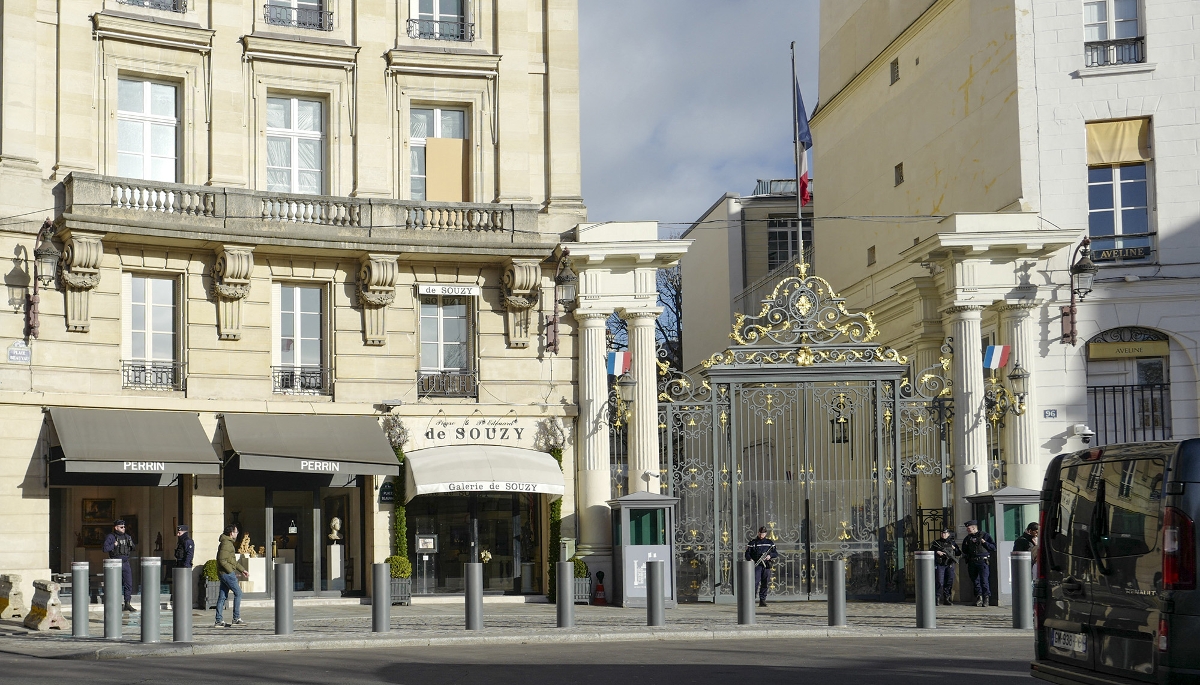 La place Beauvau, à Paris. L'Inspection générale de l'administration est rattachée au ministère de l'intérieur.