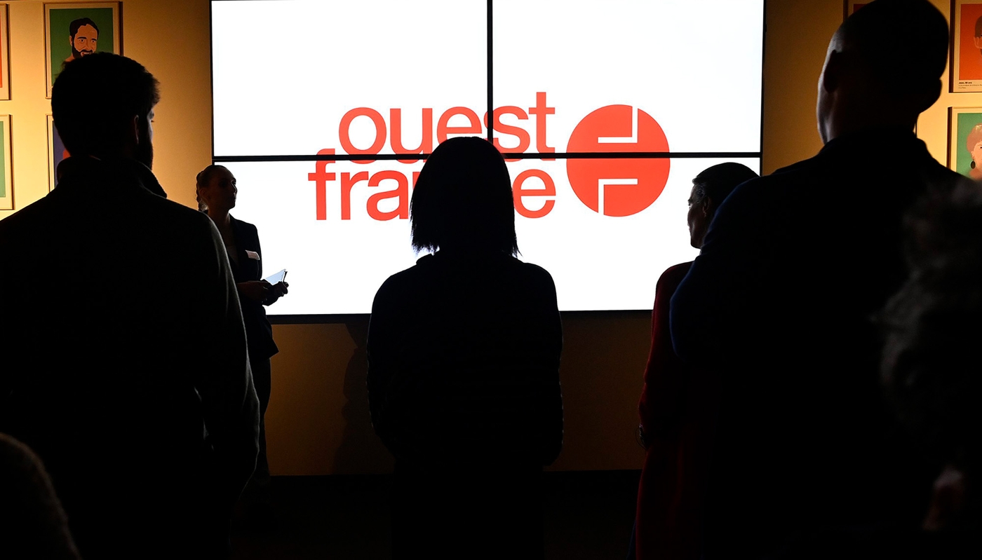 Prise de vue lors d'une visite du journal, près de Rennes, le 23 janvier 2025.