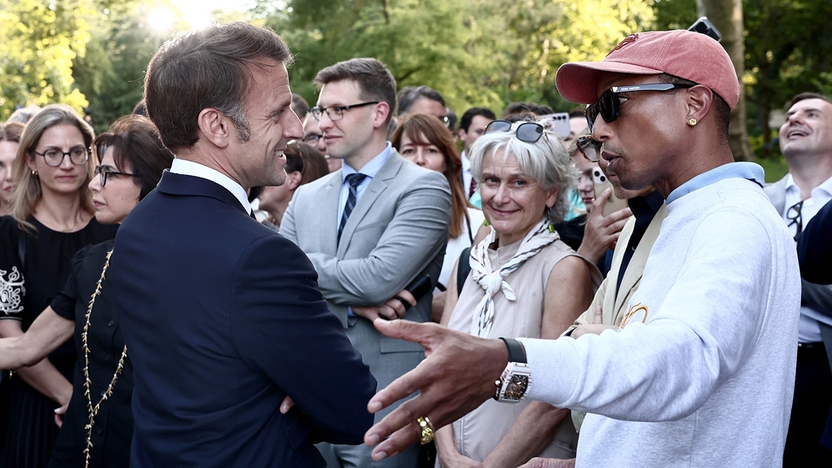 Emmanuel Macron et Pharrell Williams, à l'Élysée, le 20 juin 2025.