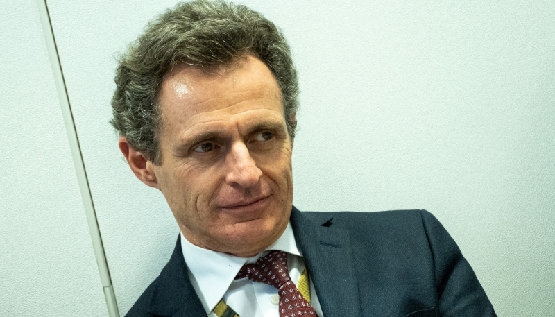 Le représentant permanent de la France auprès de l'Union européenne, Philippe Leglise-Costa.