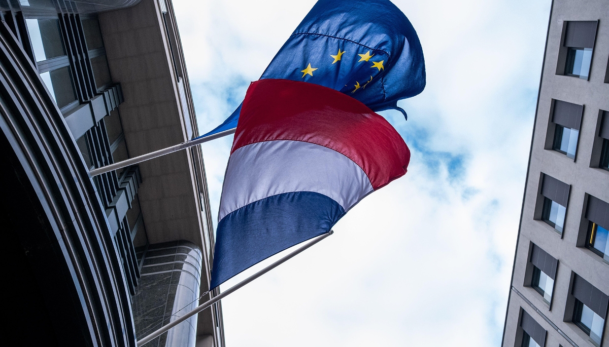 Devant la représentation permanente de la France à Bruxelles.