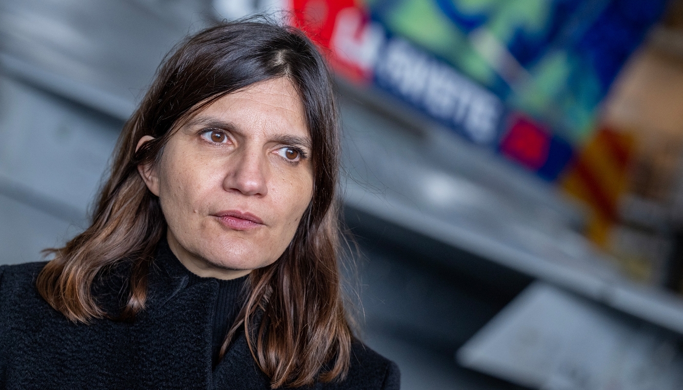 Alice Rufo, lors de son déplacement à Malmö en Suède, le 27 février, devant un Rafale M.