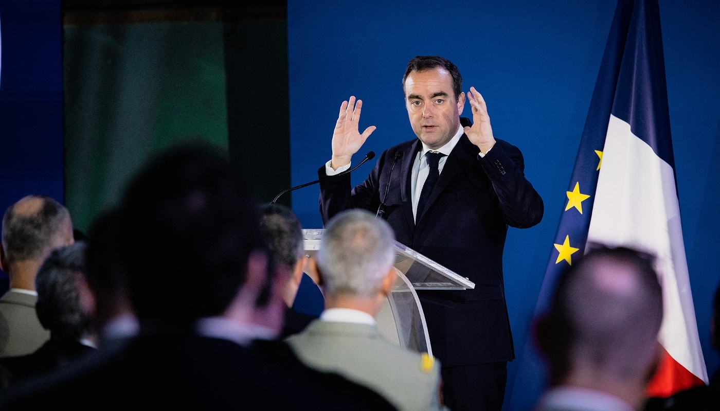 Le ministre des armées, Sébastien Lecornu, au Fort Neuf de Vincennes, le 18 mars 2024.