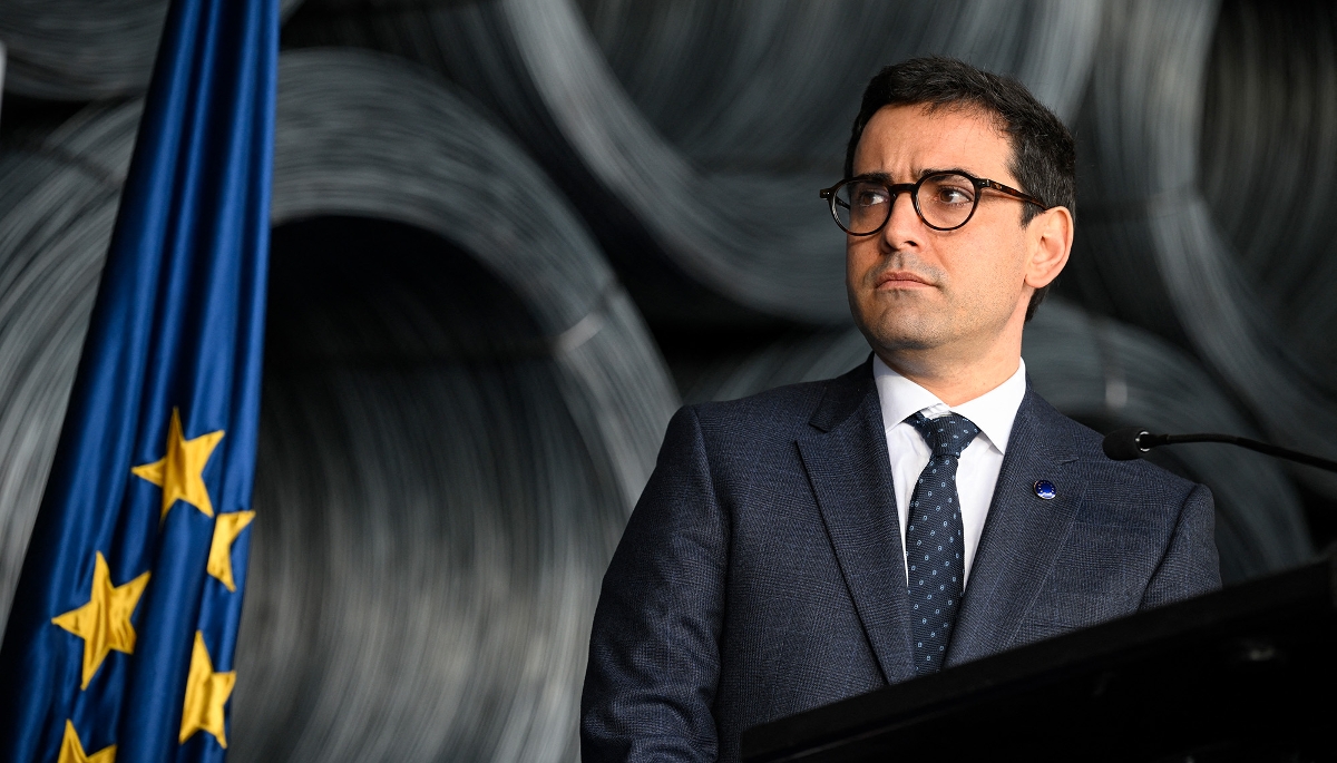 Stéphane Séjourné, à la suite d'une visite de l'usine Celsa à Castellbisbal, en Espagne, le 14 mars 2025.