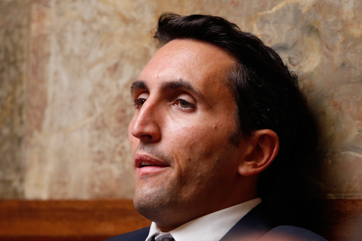 Enarque pro-nucléaire et souverainiste, Julien Aubert s'impose comme un des nouveaux idéologues des Républicains.