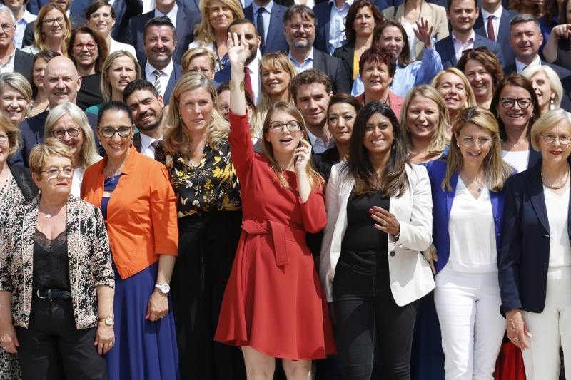 Les députés du groupe Renaissance (ex-LREM) à l'Assemblée nationale, présidé par Aurore Bergé (au centre).