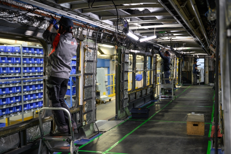 Un salarié d'Alstom dans l'usine Reichshoffen (Bas-Rhin), en octobre 2019.