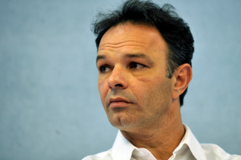 Nicolas Charbonneau, le 19 avril 2011, lors d'une conférence à Saint-Etienne.