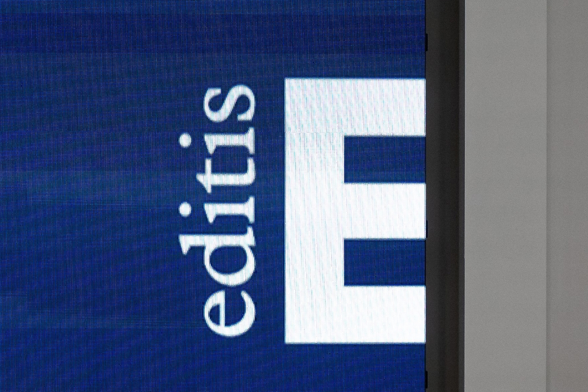 Le groupe d'édition Editis est cédé par Vivendi, dans le cadre de son OPA sur Lagardère, propriétaire d'Hachette.