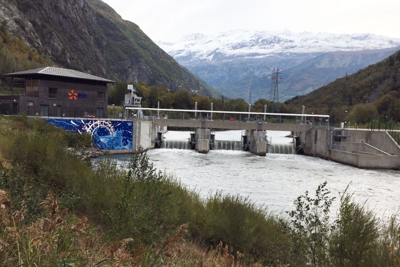 La centrale hydroélectrique de Romanche-Gavet, dans l'Isère, a été inaugurée en octobre 2020 par le PDG d'EDF Jean-Bernard Lévy.