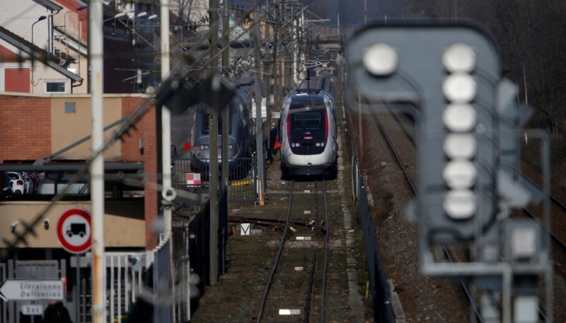 Des trains vus au niveau de l'usine Alstom de Belfort, en février 2019.